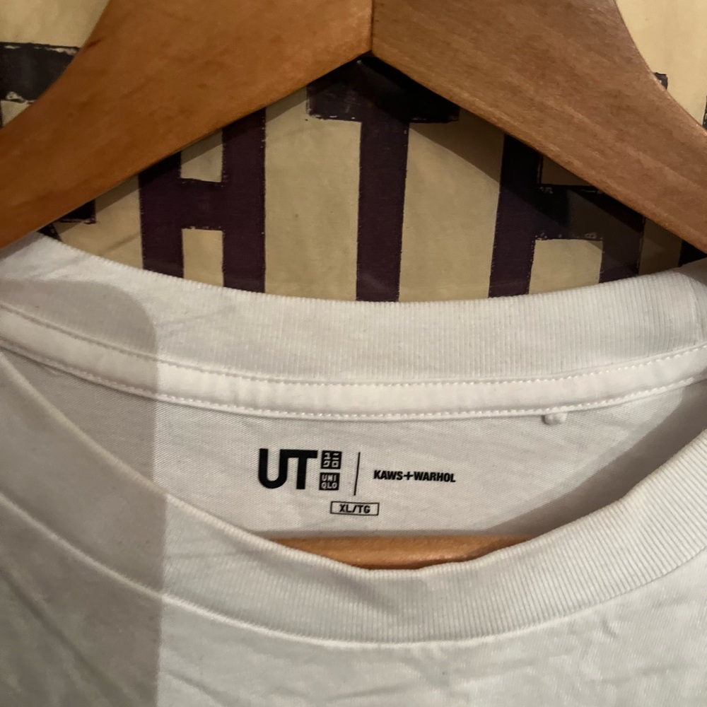 KAWS x Uniqlo Warhol UT Graphic 476350 T-shirt Size XL - Picture 4 of 5